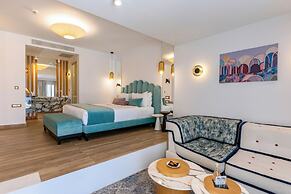 Cresanto Luxury Suites