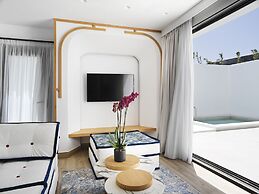 Cresanto Luxury Suites