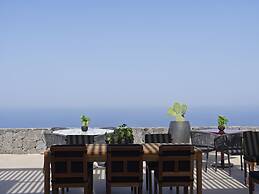 Cresanto Luxury Suites