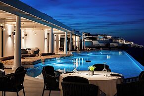 Cresanto Luxury Suites