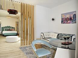 Cresanto Luxury Suites