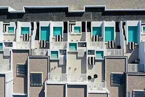 Cresanto Luxury Suites