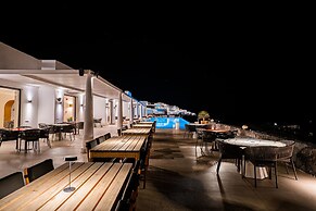 Cresanto Luxury Suites