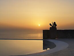 Cresanto Luxury Suites