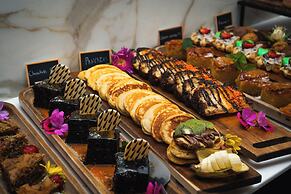 Cresanto Luxury Suites