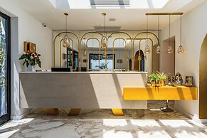 Cresanto Luxury Suites