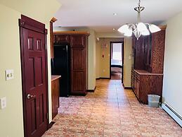 Harbourview Inn & Suites