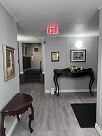 Harbourview Inn & Suites