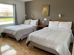 Harbourview Inn & Suites