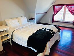 Harbourview Inn & Suites