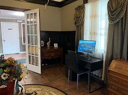 Harbourview Inn & Suites