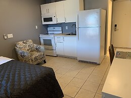 Harbourview Inn & Suites