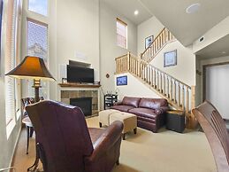 Foxpoint Cottage 3 Bedroom Townhouse by RedAwning