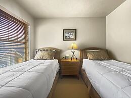 Foxpoint Cottage 3 Bedroom Townhouse by RedAwning