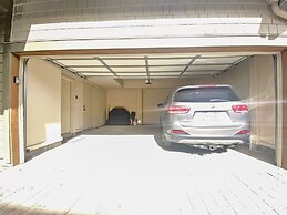 Foxpoint Cottage 3 Bedroom Townhouse by RedAwning