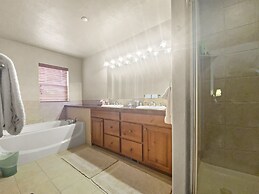 Foxpoint Cottage 3 Bedroom Townhouse by RedAwning