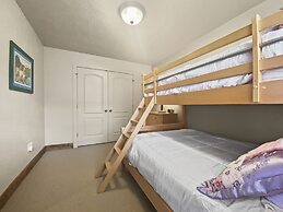 Foxpoint Cottage 3 Bedroom Townhouse by RedAwning