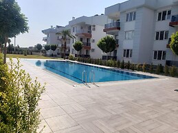 Lovely 2 Rooms Apartment With Pool and Air Con