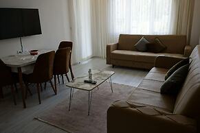 Lovely 2 Rooms Apartment With Pool and Air Con