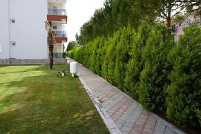 Lovely 2 Rooms Apartment With Pool and Air Con