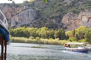 Lovely 2 Rooms Apartment With Pool and Air Con