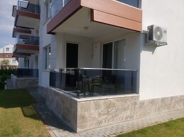 Lovely 2 Rooms Apartment With Pool and Air Con