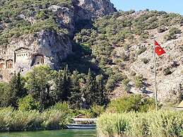 Lovely 2 Rooms Apartment With Pool and Air Con