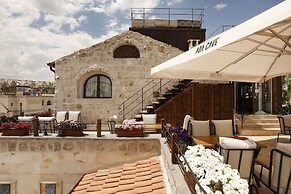 Ada Cave Suites Hotel