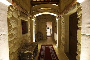 Ada Cave Suites Hotel