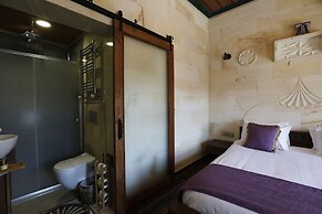 Ada Cave Suites Hotel