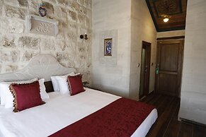 Ada Cave Suites Hotel