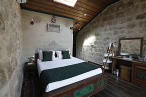 Ada Cave Suites Hotel