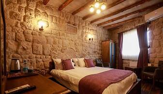 Ada Cave Suites Hotel
