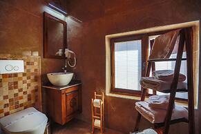 Ada Cave Suites Hotel