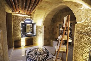 Ada Cave Suites Hotel