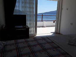 Uysal Suite and Loft