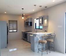 Blue Shores  Hideaway