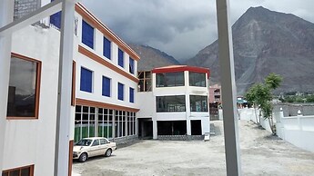 Hotel Oasis International