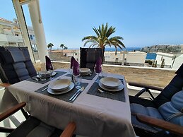 Elegant and Spacious Apartment With Sea Vieuw