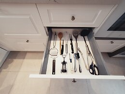 Elegant and Spacious Apartment With Sea Vieuw