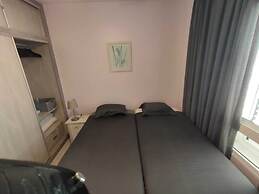 Elegant and Spacious Apartment With Sea Vieuw