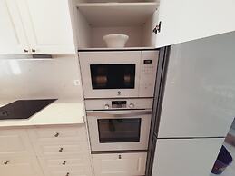 Elegant and Spacious Apartment With Sea Vieuw