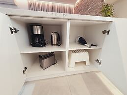 Elegant and Spacious Apartment With Sea Vieuw