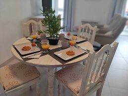 Elegant and Spacious Apartment With Sea Vieuw