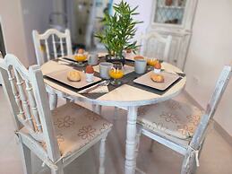 Elegant and Spacious Apartment With Sea Vieuw