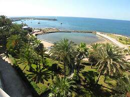 Elegant and Spacious Apartment With Sea Vieuw