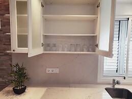 Elegant and Spacious Apartment With Sea Vieuw