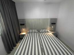 Elegant and Spacious Apartment With Sea Vieuw