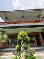 Rizky Guesthouse