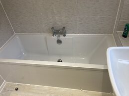 COP 26immaculate Newly Refurbished2 bed in Glasgow